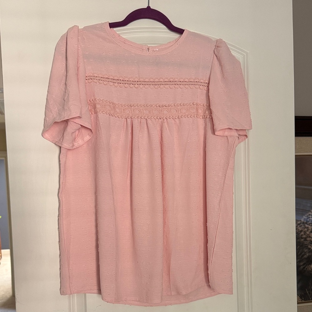 Women’s Pink Lace-Trim Puff Sleeve Top